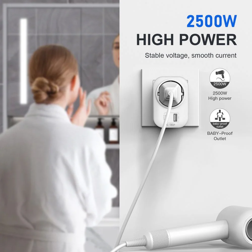 Tech-Protect TA100 Travel UK Network Charger, 20W, 3A, 1 x Schuko - 1 x USB-A - 1 x USB-C, White - Image 3